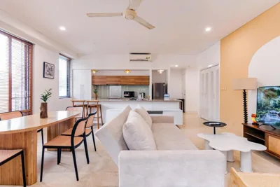 Tracy AVALON TOWER – Fotos 7